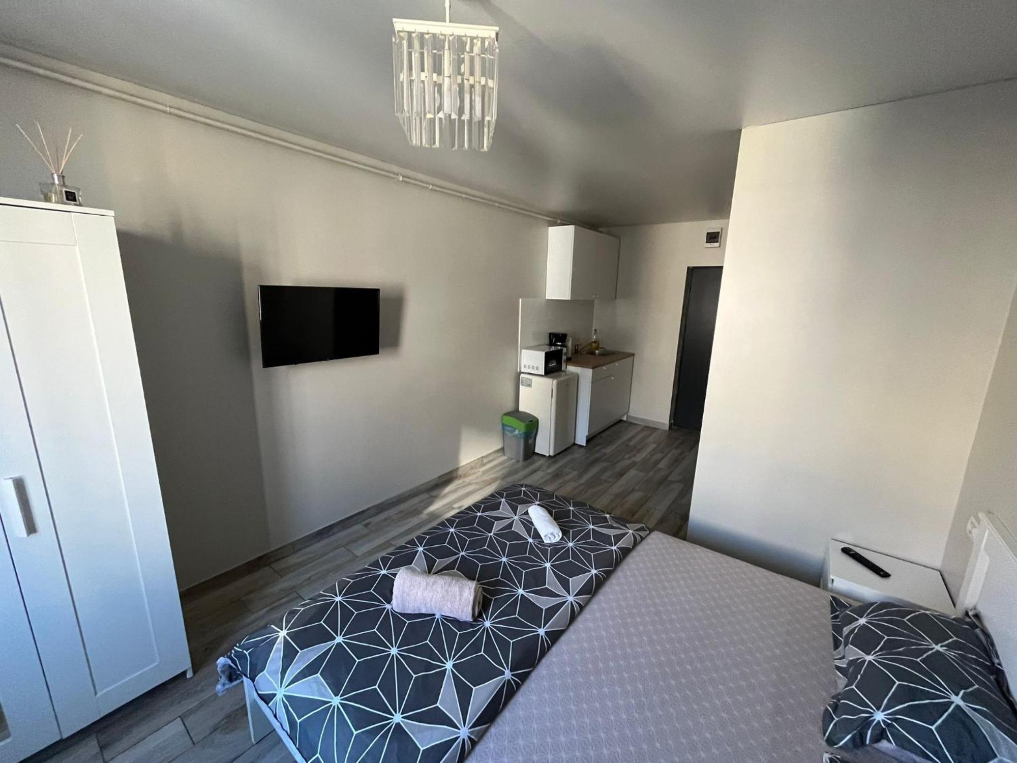 Ceronav Portului Studio Galaţi Extérieur photo
